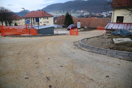 Rekonstrukcija Delavske ulice na Senovem